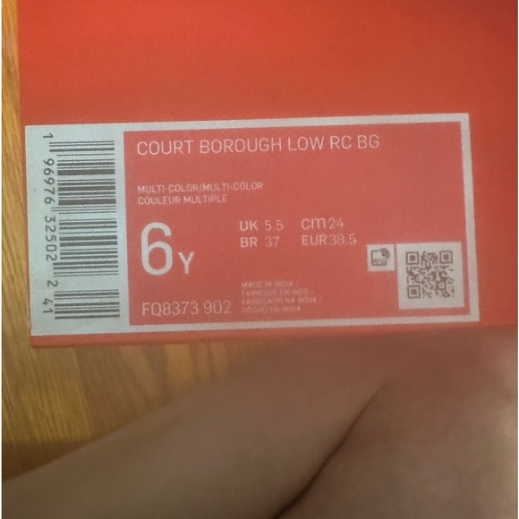 BNIB NEVER TRIED ON MULTI COLOR YOUTH NIKE MEMORY FOAM SHOES - Picture 2 of 7